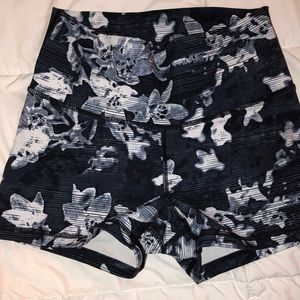 Go dry active, fitted shorts